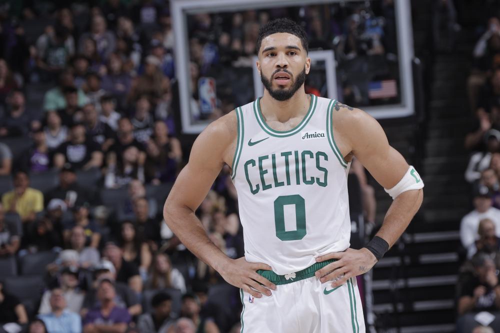 欧冠2-1皇马占先机：1亿巨星闪击小蜘蛛扳平，神兵制胜